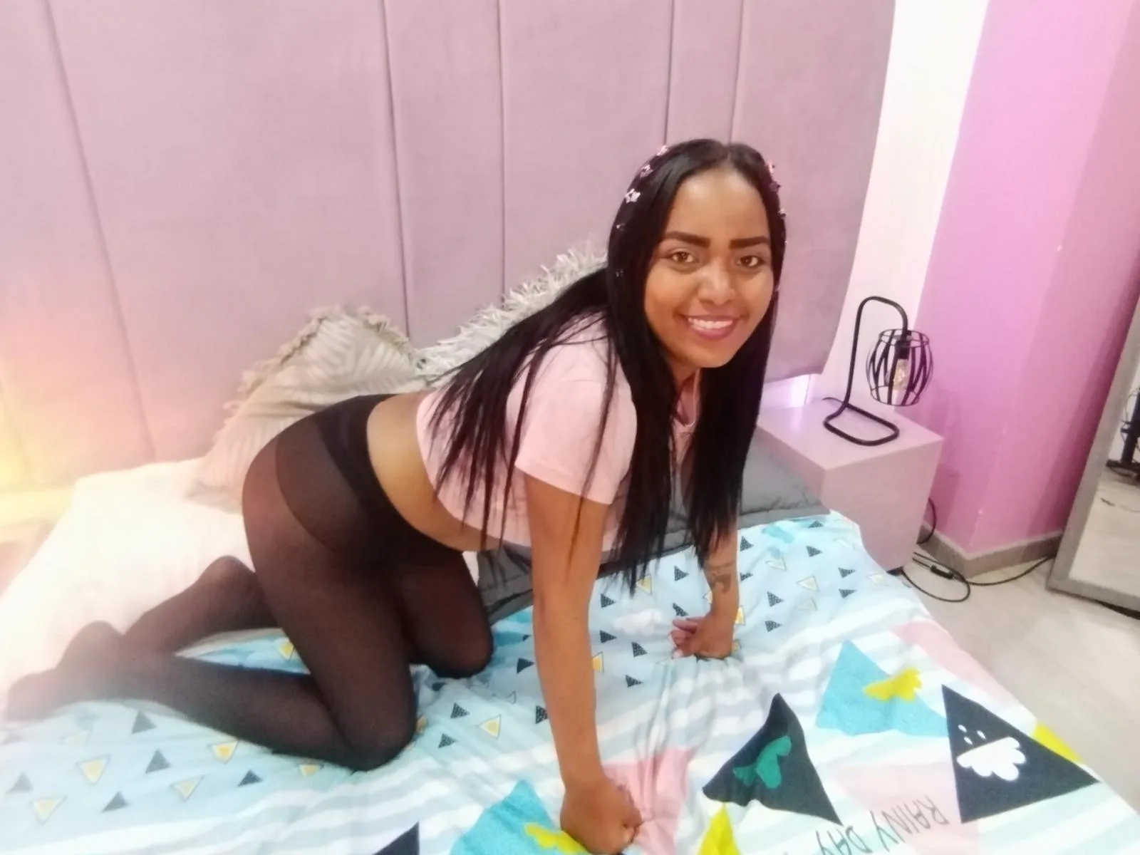 Camgirl EmiilyWhinter en live webcam amateur sur Mustvideos