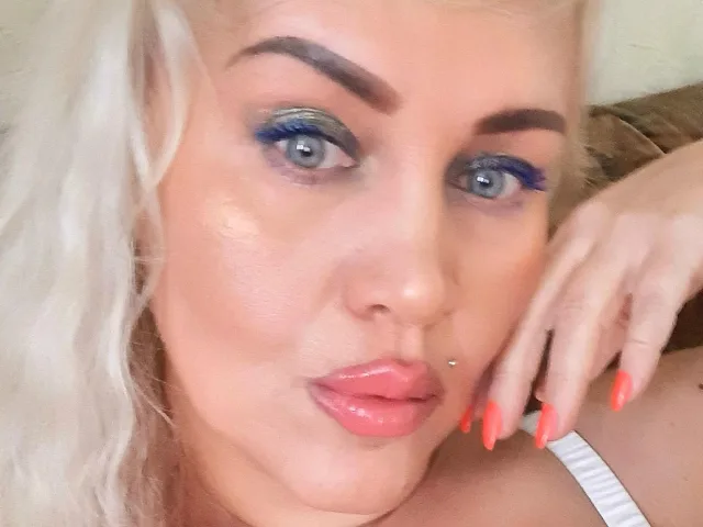 Camgirl IsabellaBoni en live webcam amateur