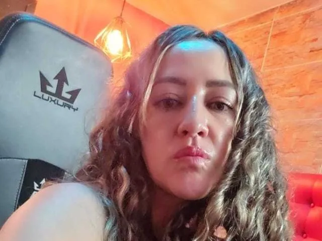 Camgirl ValentiinaFox en live webcam amateur