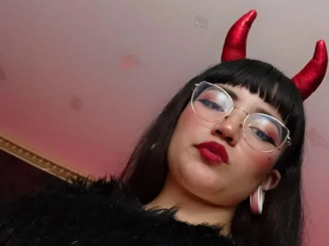 Camgirl Liilith en live webcam amateur