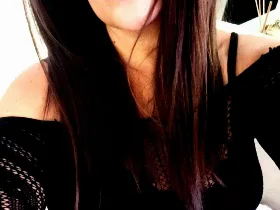 Camgirl EmmaNlovely en live webcam amateur