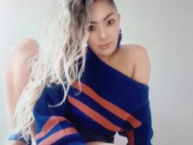 Camgirl KarenCurlyHair en live webcam amateur