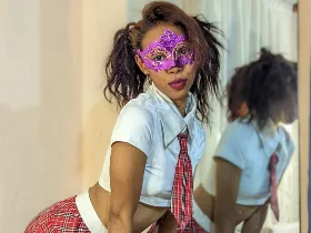 Camgirl RojoStar en live webcam amateur