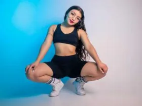 Camgirl IbbyeMoreau en ligne - chat webcam en direct