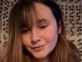 Camgirl MaggieMoll en live webcam amateur