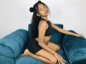 Camgirl Saloma en live webcam amateur