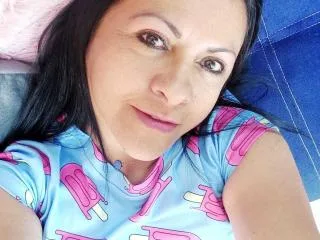 Camgirl KatieHotX en live webcam amateur