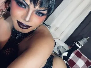 Camgirl ButtWonderfulZizi en live webcam amateur