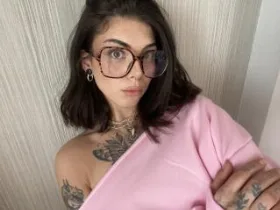 Camgirl NovaSin en live webcam amateur