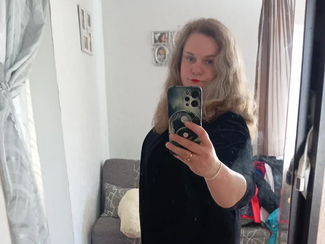 Camgirl Mavka69 en live webcam amateur