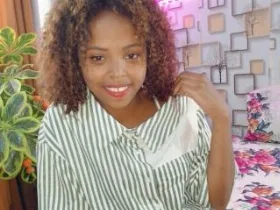Camgirl Nerina en live webcam amateur