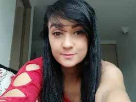Camgirl Katnnis en live webcam amateur