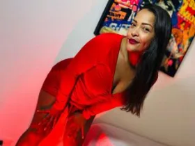 Camgirl DannaRamiirez en live webcam amateur