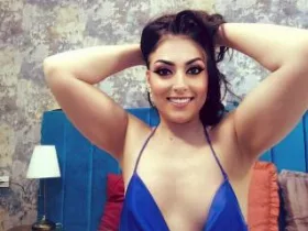 Camgirl LisaCroftt en live webcam amateur