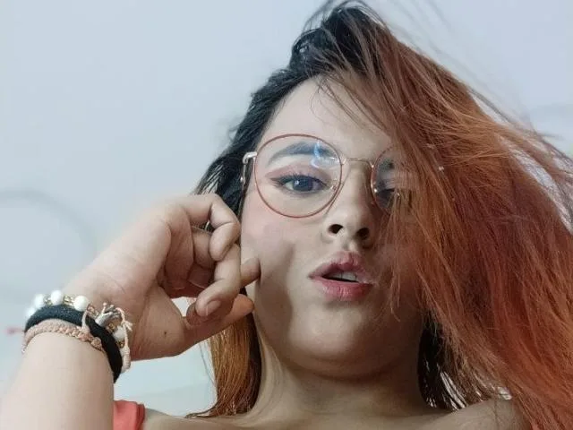 Camgirl LaiaJonnes en live webcam amateur