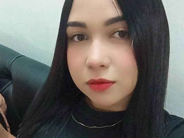 Camgirl AliceSmity en live webcam amateur