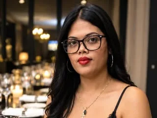 Camgirl Carenne en live webcam amateur