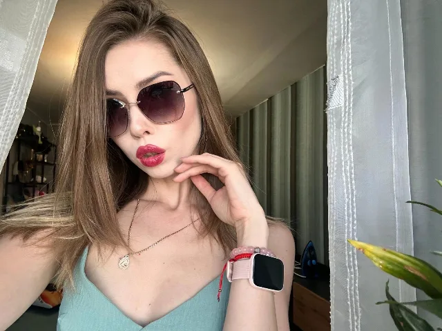Camgirl Mavka-hot en live webcam amateur
