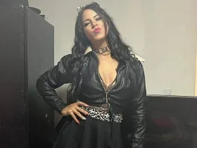 Camgirl AnthoTrans en live webcam amateur