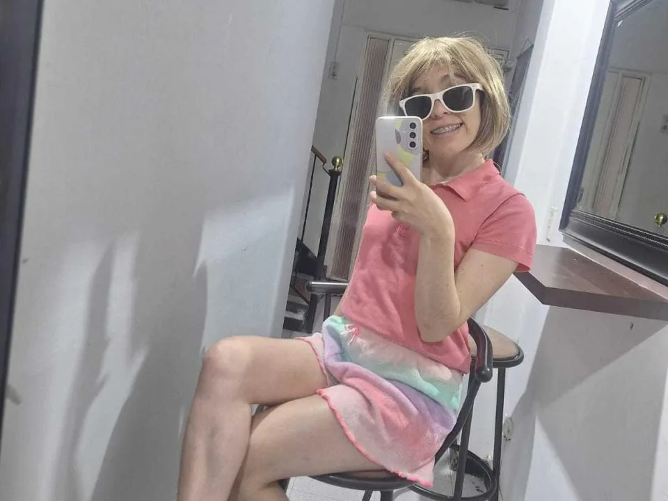 Camgirl ElodiePerrine en ligne - chat webcam en direct