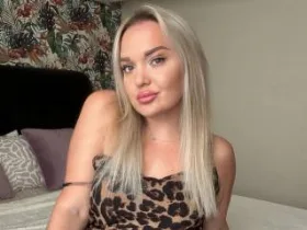 Camgirl AmeliHot69 en live webcam amateur