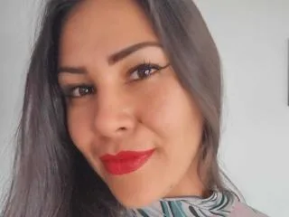 Camgirl KimmyHolleshot en live webcam amateur