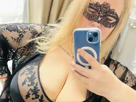 Camgirl RobinLili en live webcam amateur