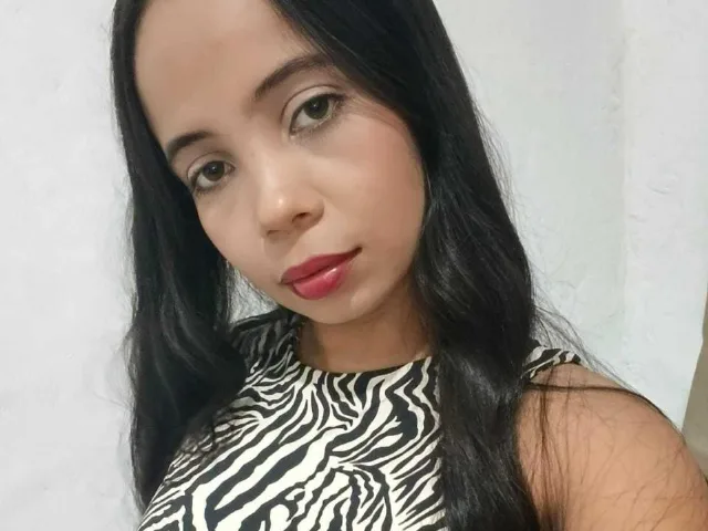 Camgirl AngelicaHott en live webcam amateur