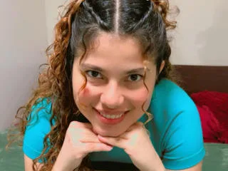 Camgirl EmilyCM en live webcam amateur