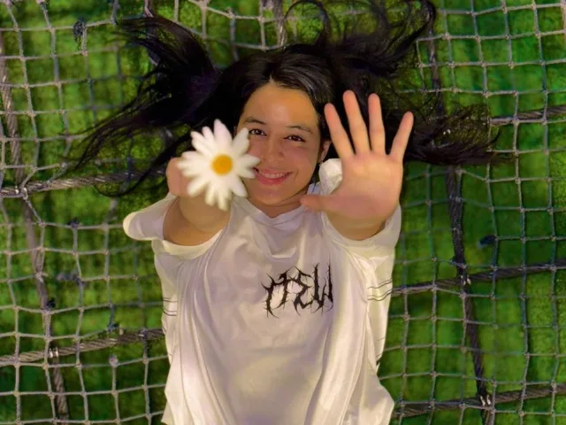 Camgirl IsaBlue en live webcam amateur