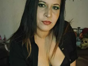 Camgirl CamilaMillf en live webcam amateur