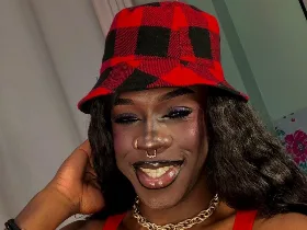 Camgirl EbonyHansNight en live webcam amateur