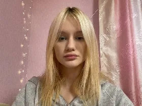 Camgirl VikiKuritz en live webcam amateur