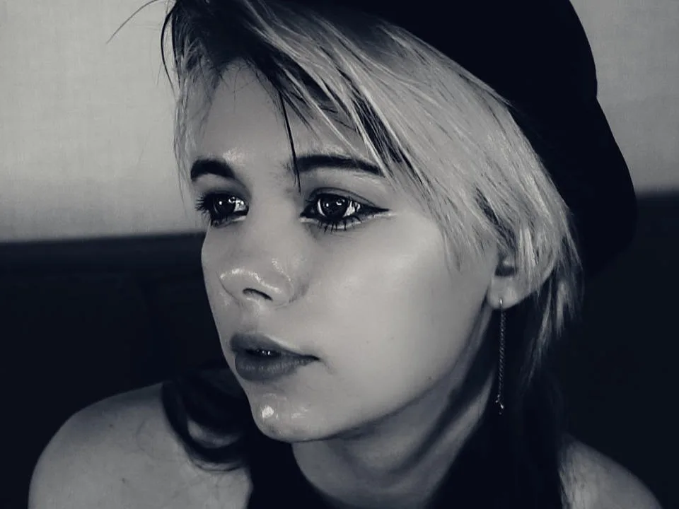 Camgirl LaurenceCloud en live webcam amateur sur Mustvideos