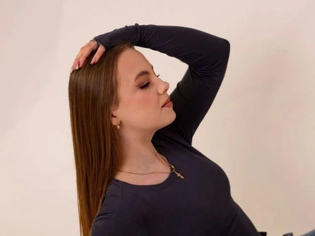 Camgirl CherryMiss-hot en live webcam amateur