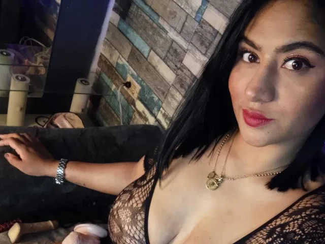 Camgirl DiannaRosse en live webcam amateur