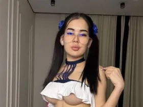 Camgirl BiancaScreams en live webcam amateur