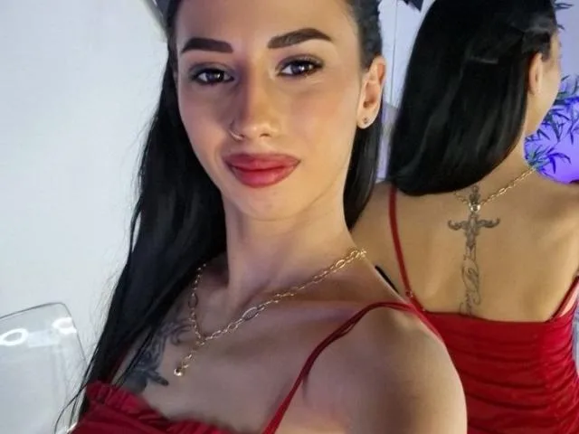 Camgirl TiaCyrus en live webcam amateur