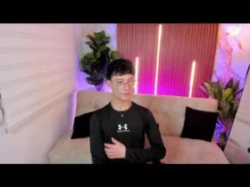 Camgirl PatrickHolland en live webcam amateur