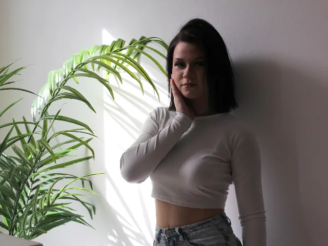 Camgirl SaraJerome en live webcam amateur