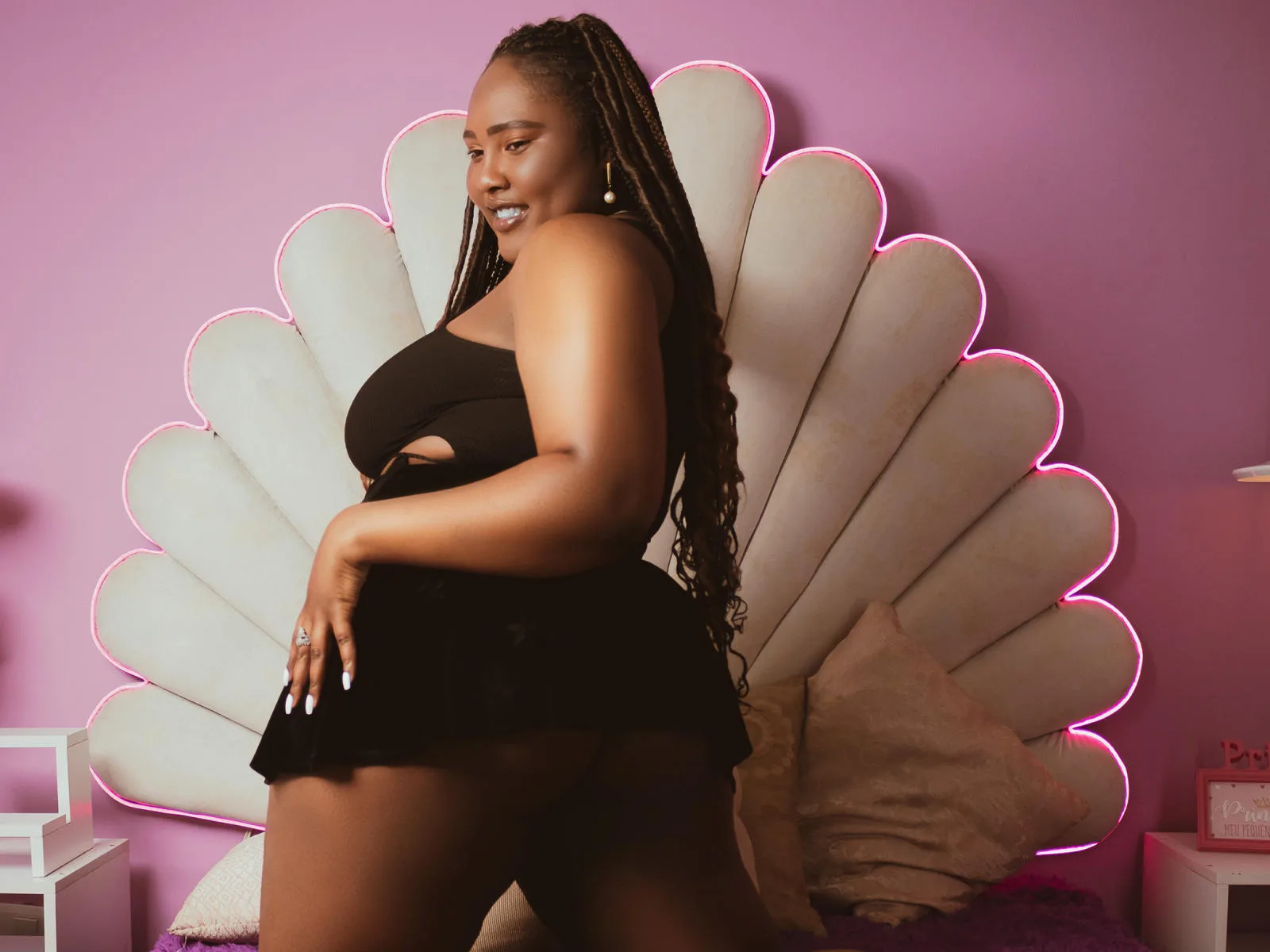 Camgirl SkylerNaomi en live webcam amateur sur Mustvideos