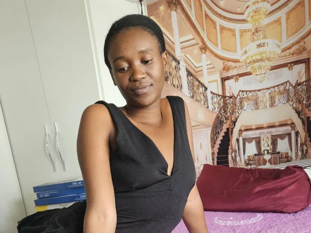 Camgirl EbonyOlive69 en live webcam amateur