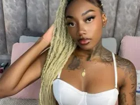 Camgirl MilanCartier en live webcam amateur