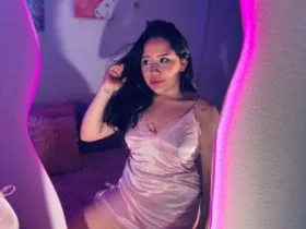 Camgirl AlessaMora en ligne - chat webcam en direct