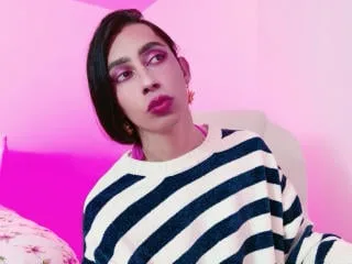 Camgirl AlexaMissSx en live webcam amateur