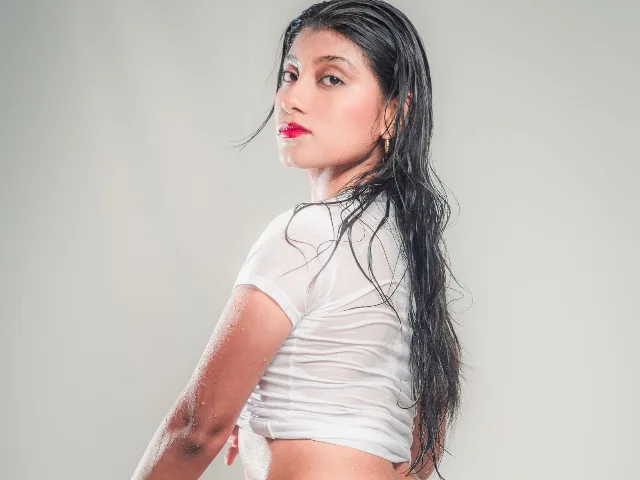 Camgirl JennniferRios en live webcam amateur