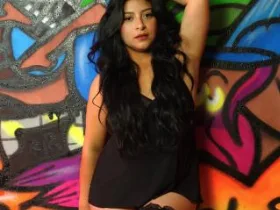 Camgirl ArianaFoxxy en live webcam amateur