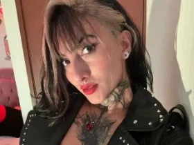Camgirl LiaMiss en live webcam amateur