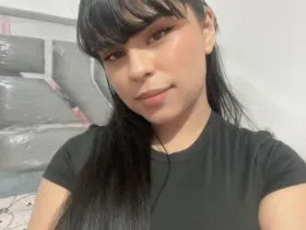Camgirl Yiovana en ligne - chat webcam en direct