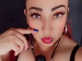 Camgirl SarahMoonx en ligne - chat webcam en direct